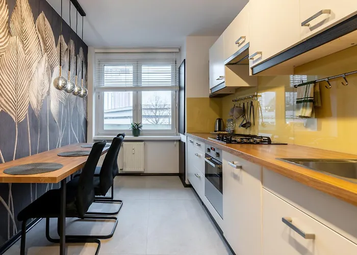 Spodek Glamour By Bookinghost كاتوفيتسه