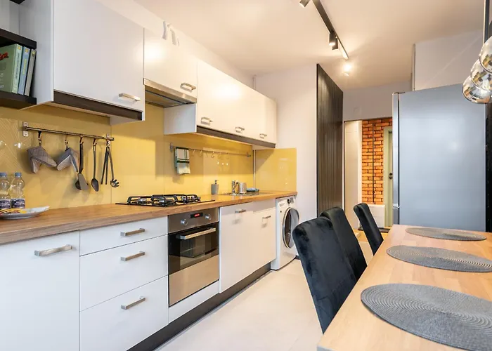 Spodek Glamour By Bookinghost كاتوفيتسه