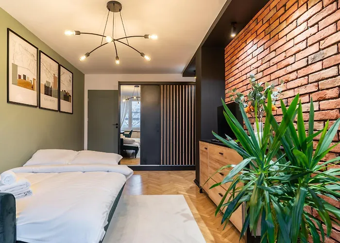 Spodek Glamour By Bookinghost *